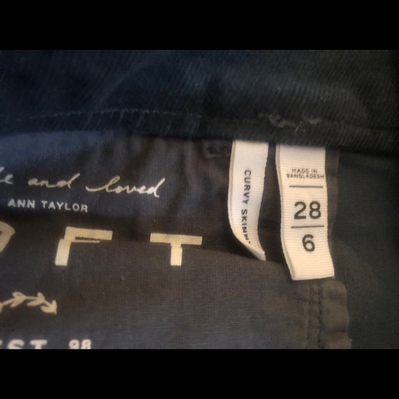 Like New Green Loft Corduroy Pants - Picture 3 of 4